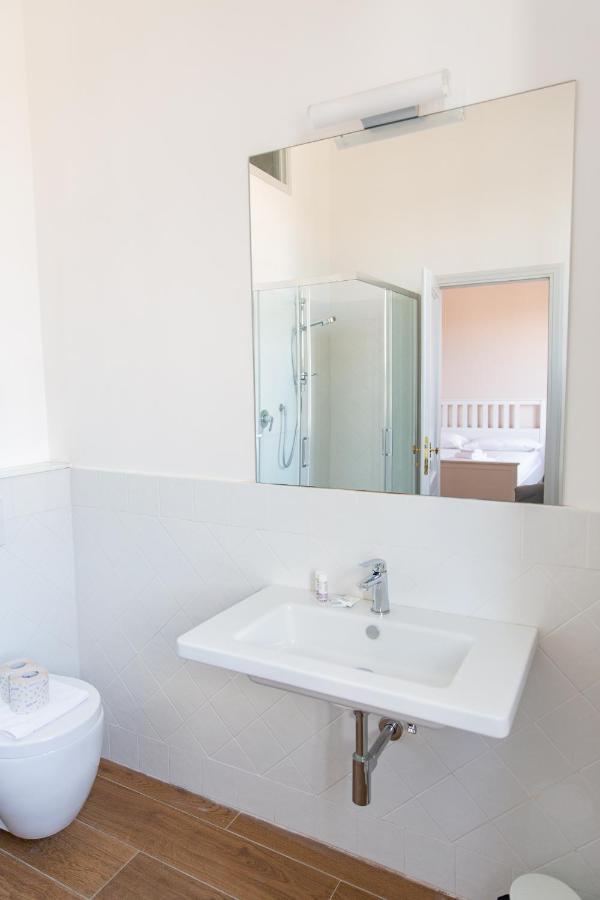 Comfy Apartment Near Fortezza Da Basso Florence Luaran gambar
