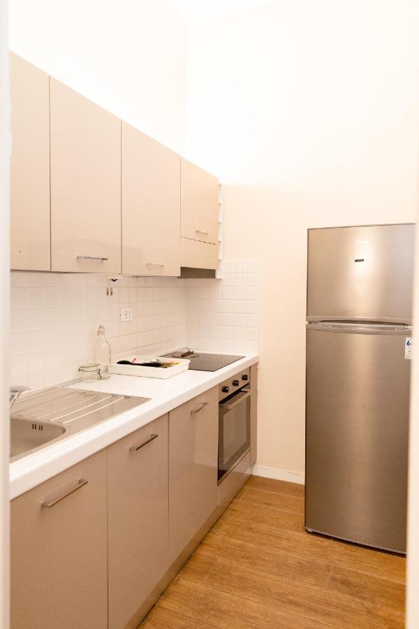 Comfy Apartment Near Fortezza Da Basso Florence Luaran gambar